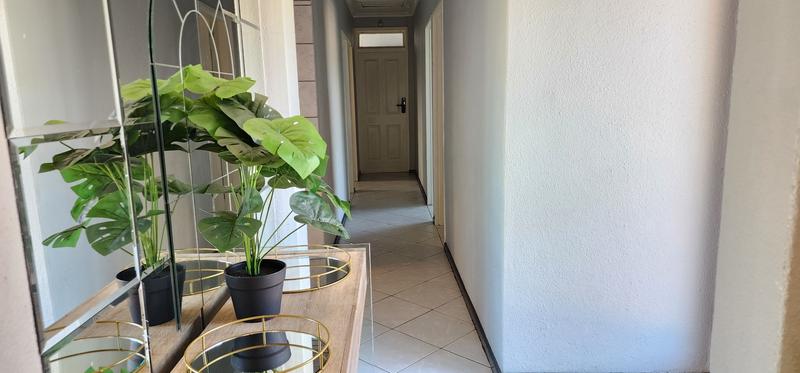 3 Bedroom Property for Sale in Glenhaven Western Cape